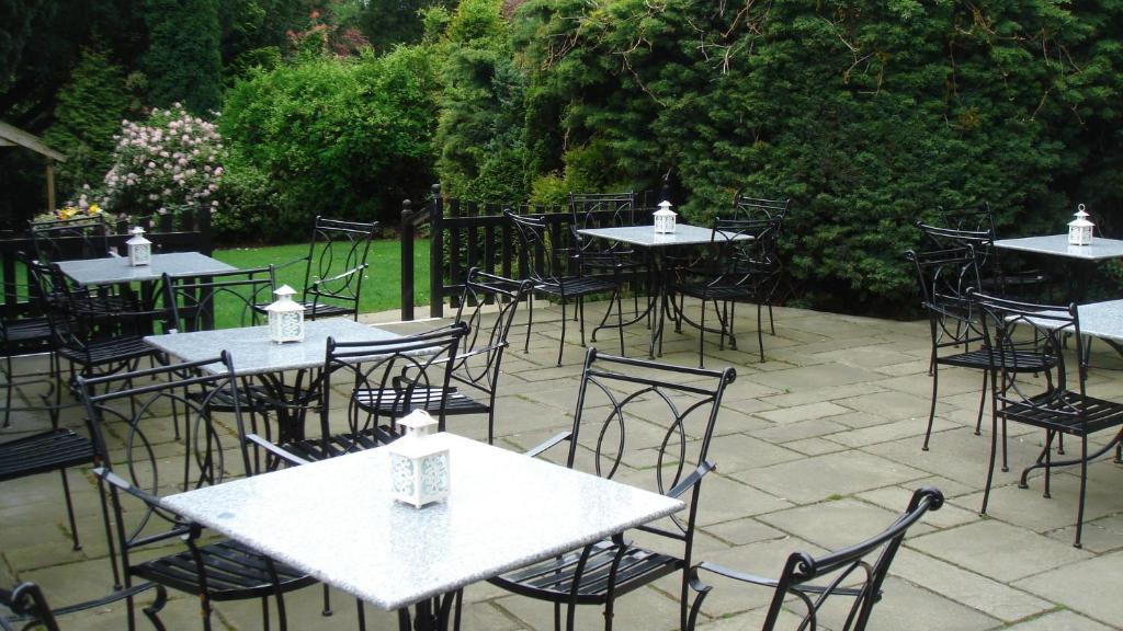 Deanwater Hotel Уилмслоу Экстерьер фото