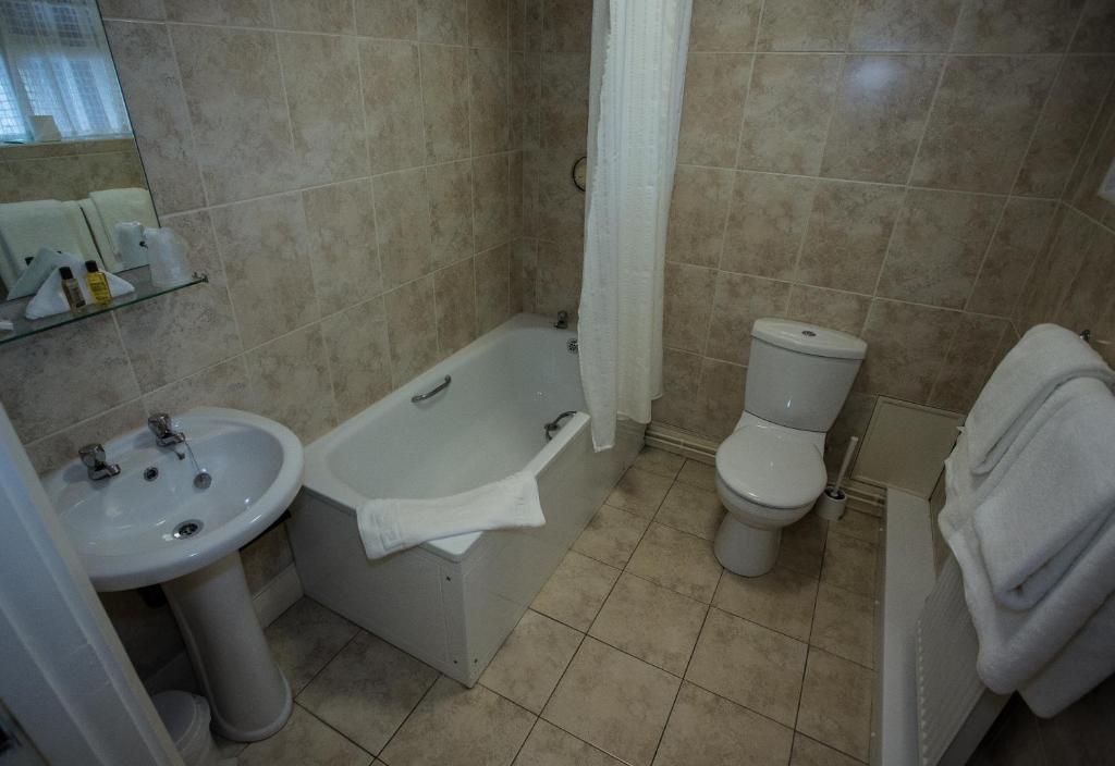 Deanwater Hotel Уилмслоу Экстерьер фото