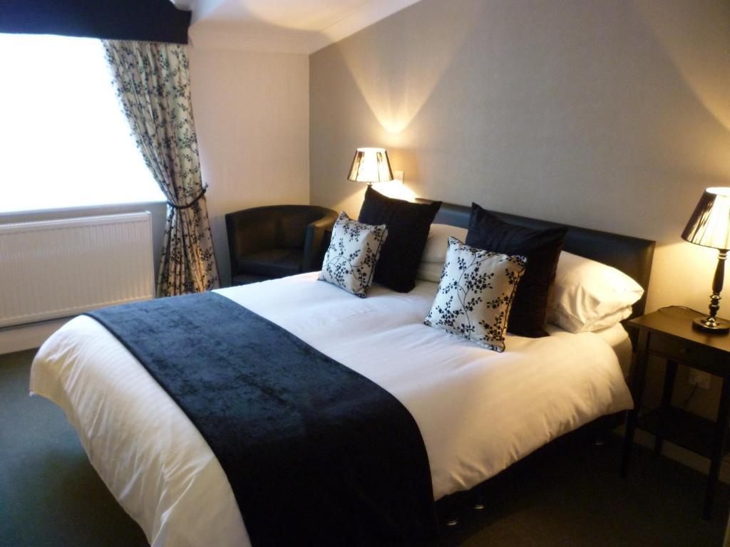 Deanwater Hotel Уилмслоу Экстерьер фото